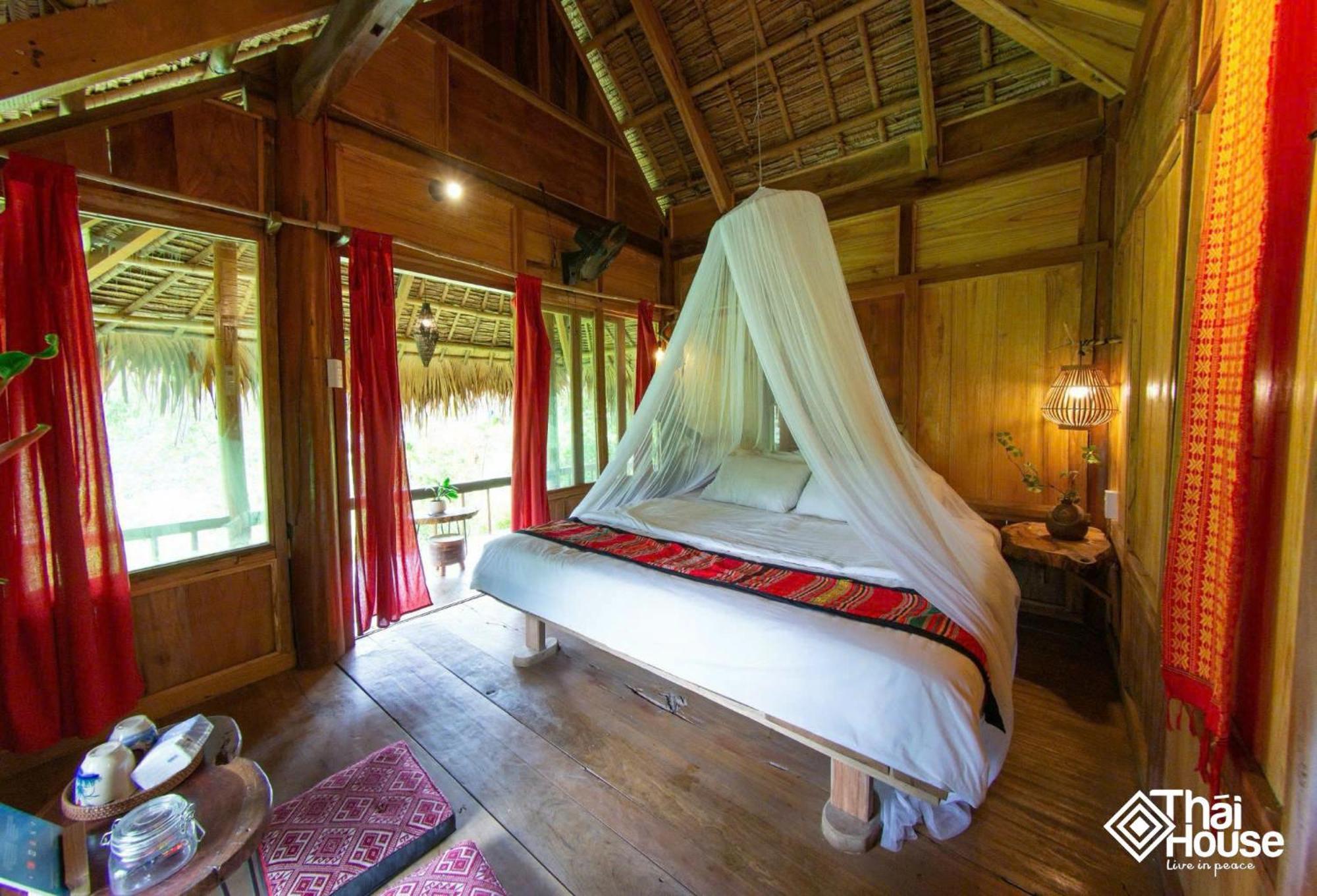 Thai House Pu Luong - Century Old Stilt House With Terrace Views Huong Ba Thuoc Exterior photo